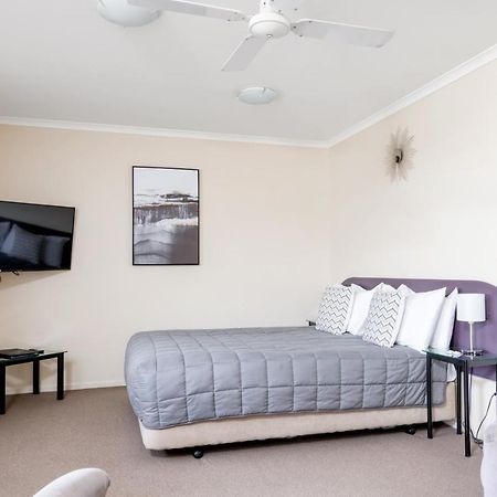 Bk'S Chardonnay Motor Lodge Masterton Bagian luar foto