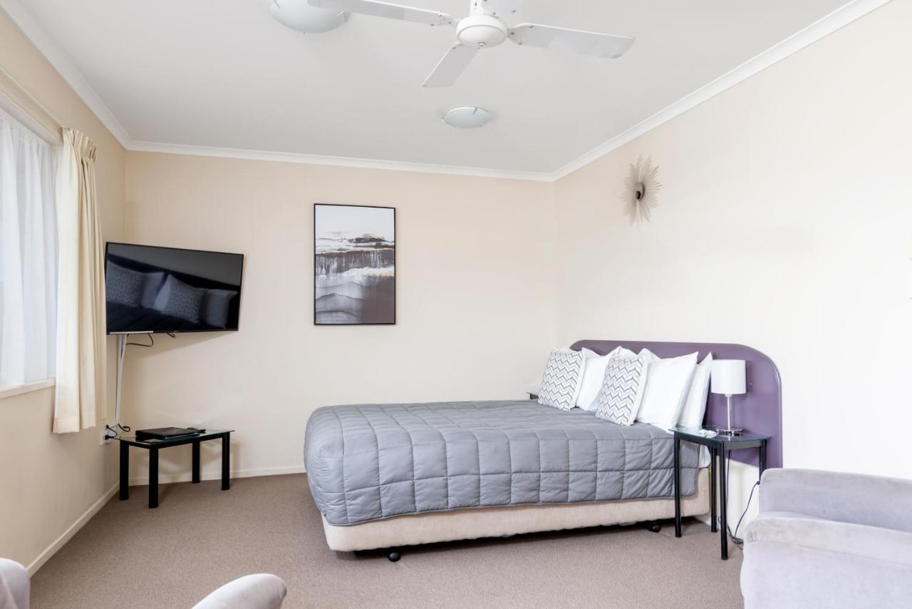 Bk'S Chardonnay Motor Lodge Masterton Bagian luar foto