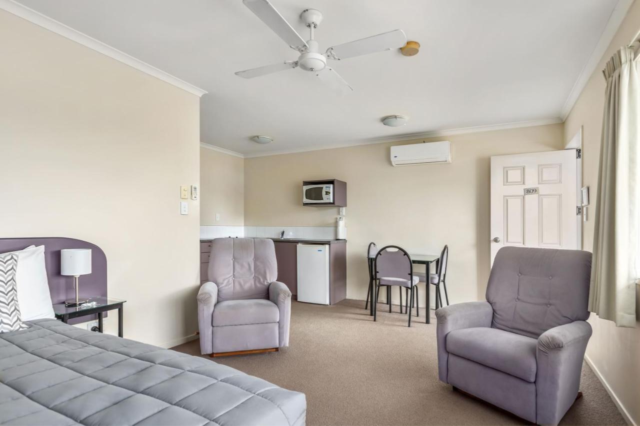 Bk'S Chardonnay Motor Lodge Masterton Bagian luar foto