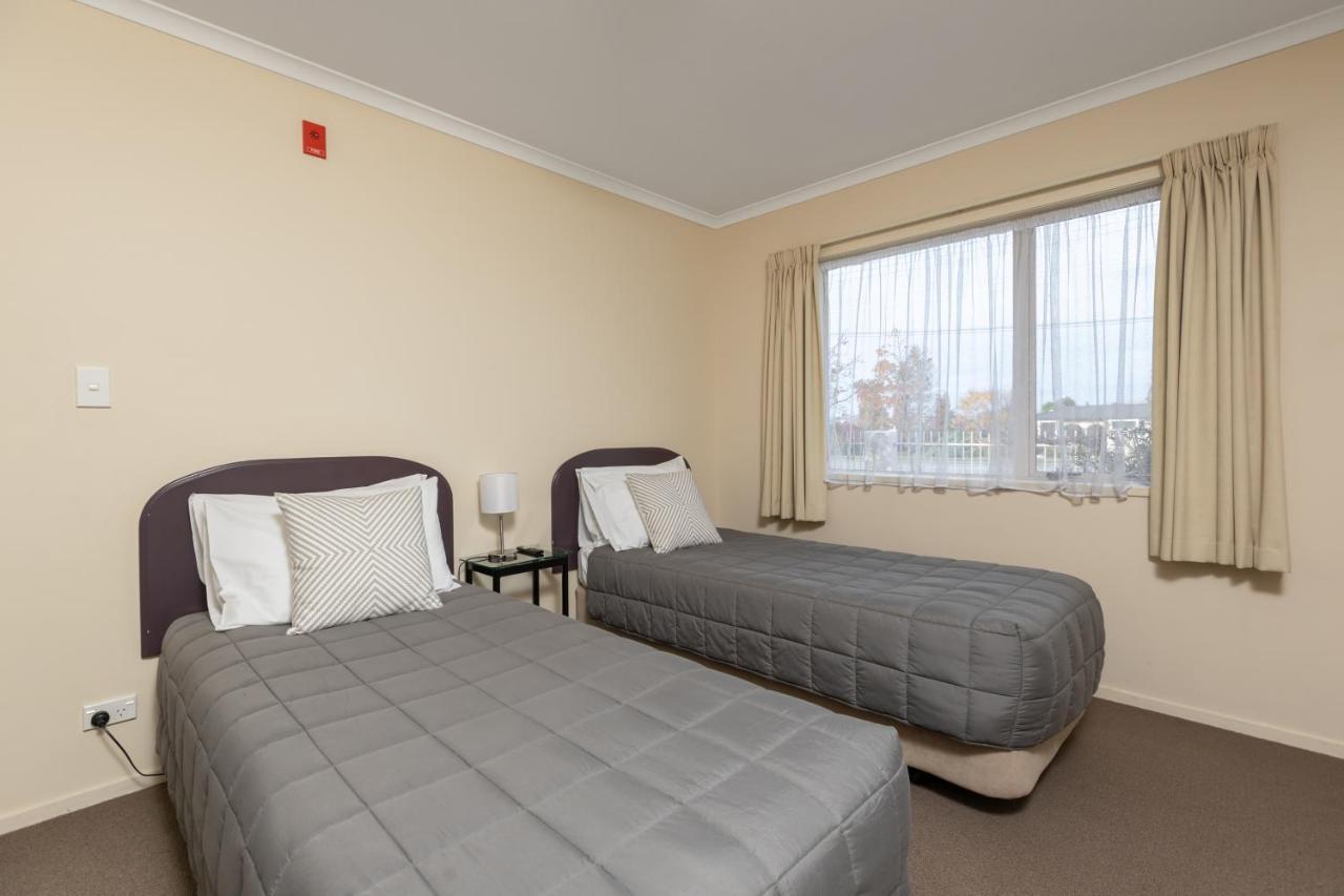 Bk'S Chardonnay Motor Lodge Masterton Bagian luar foto