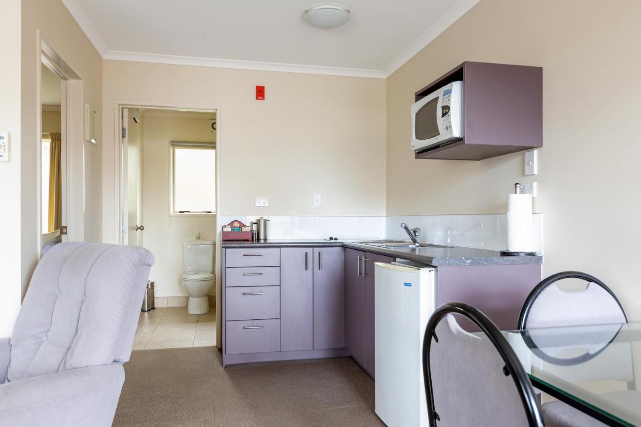 Bk'S Chardonnay Motor Lodge Masterton Bagian luar foto